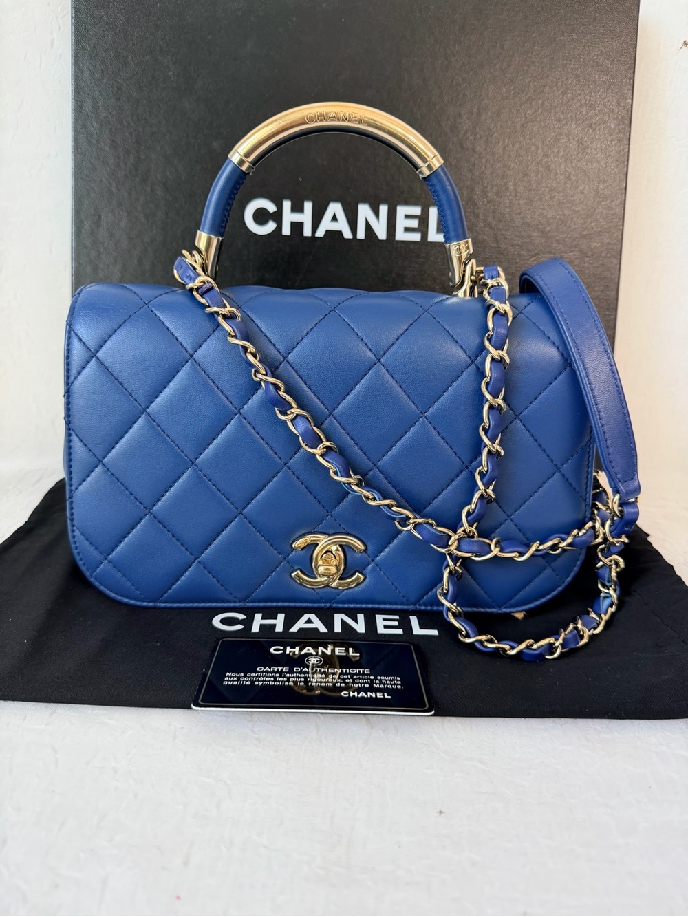 Auth CHANEL Carry Chic Flap Quilted Leather Top Handle Shoulder Bag